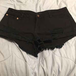 Black cut off shorts from Forever21 size 28